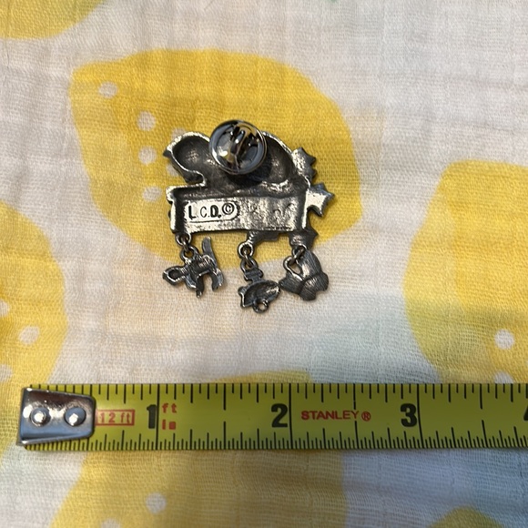 LCD Metal Cat Pin with Charms - Picture 5 of 5